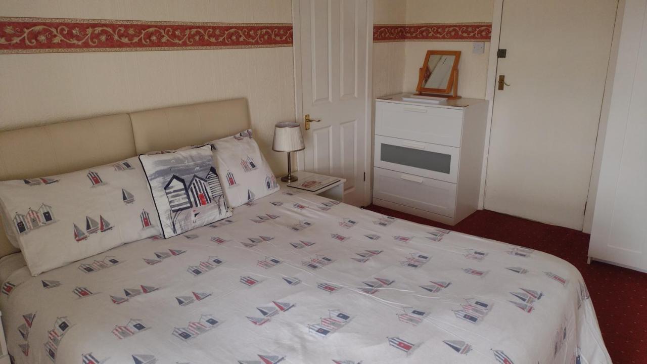 شقة The Kathrene Second Floor Sea View فليتوود المظهر الخارجي الصورة